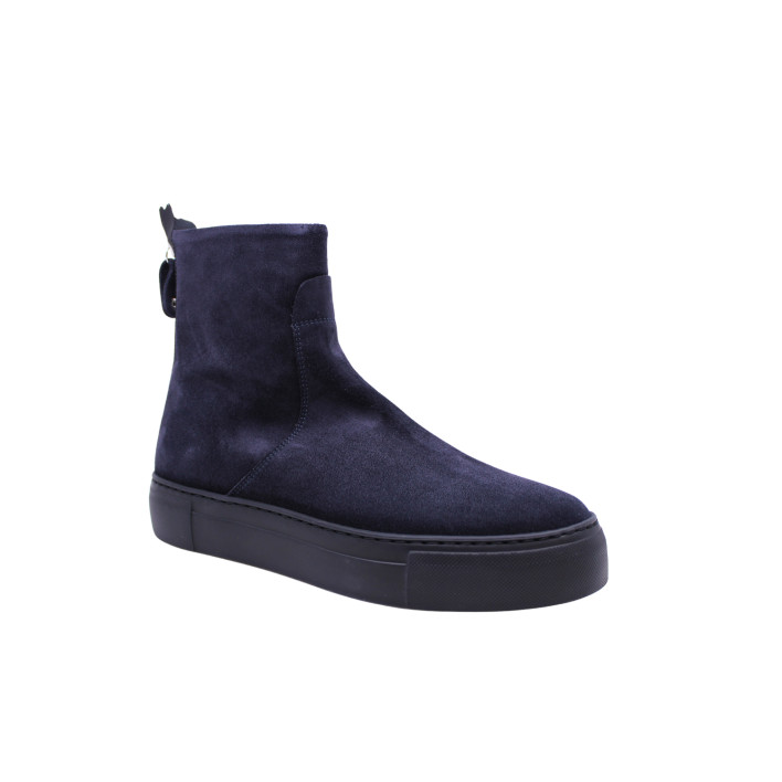 agl boots